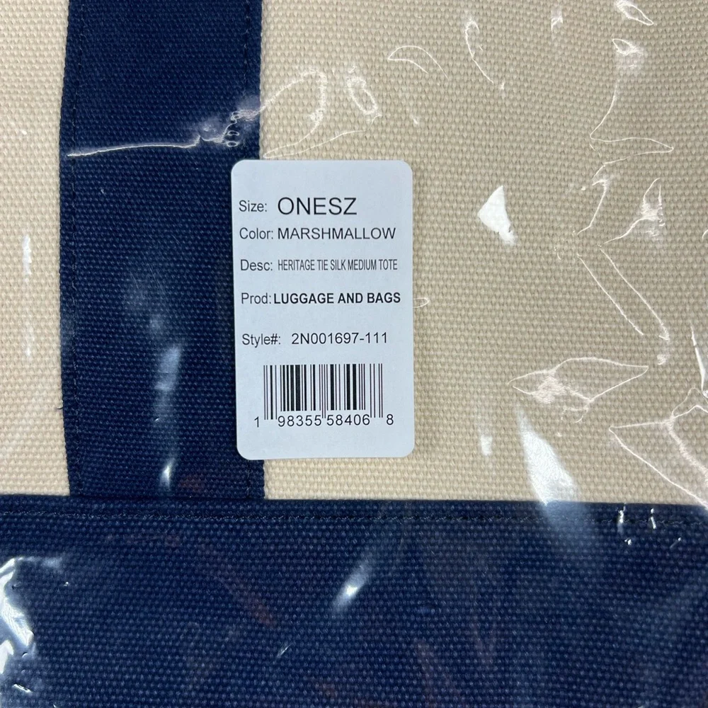 NWT Vineyard Vines Heritage Tie Silk Medium Tote - Picture 2 of 6